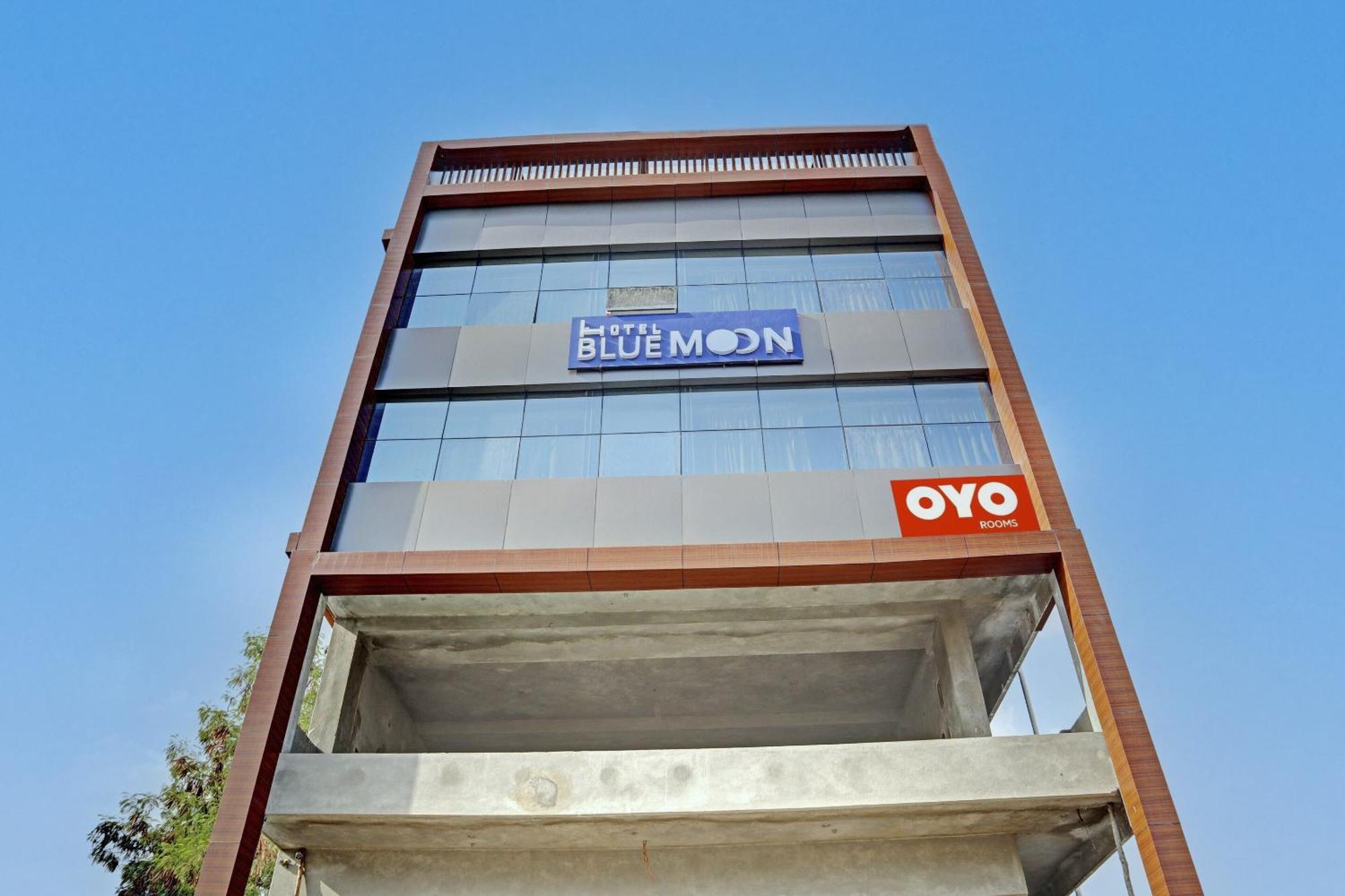 Oyo Flagship Hotel Bluemoon 와랑갈 외부 사진